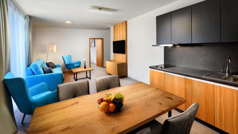 Deluxe Apartment image 1