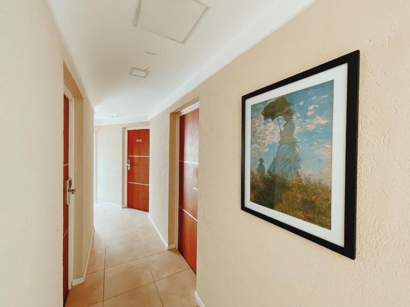 Hotel Monet - image 19