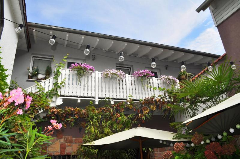 Deluxe Double Room image 3