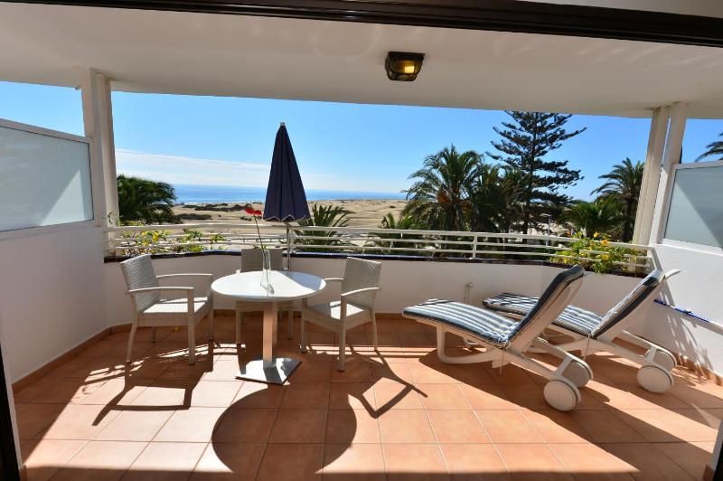 One-Bedroom Apartment with Balcony image 1