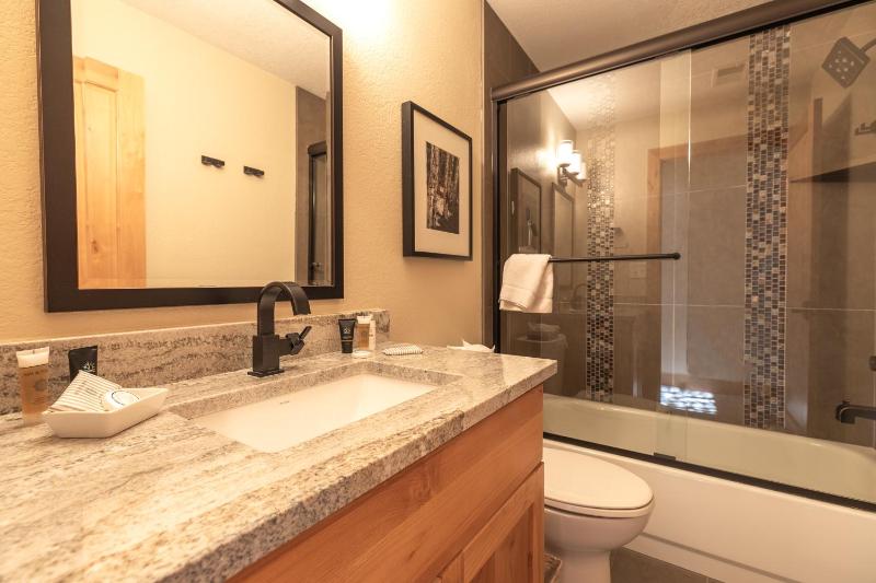 Village Point Retreat Townhome: Private Hot Tub Walk to Town Lifts - image 26