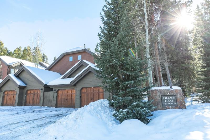 Village Point Retreat Townhome: Private Hot Tub Walk to Town Lifts - image 15