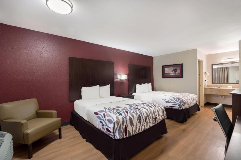 Deluxe Room with Two Double Beds Non-Smoking image 3