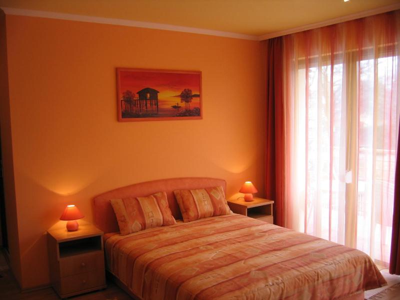 Balaton Wellness Apartman - image 22