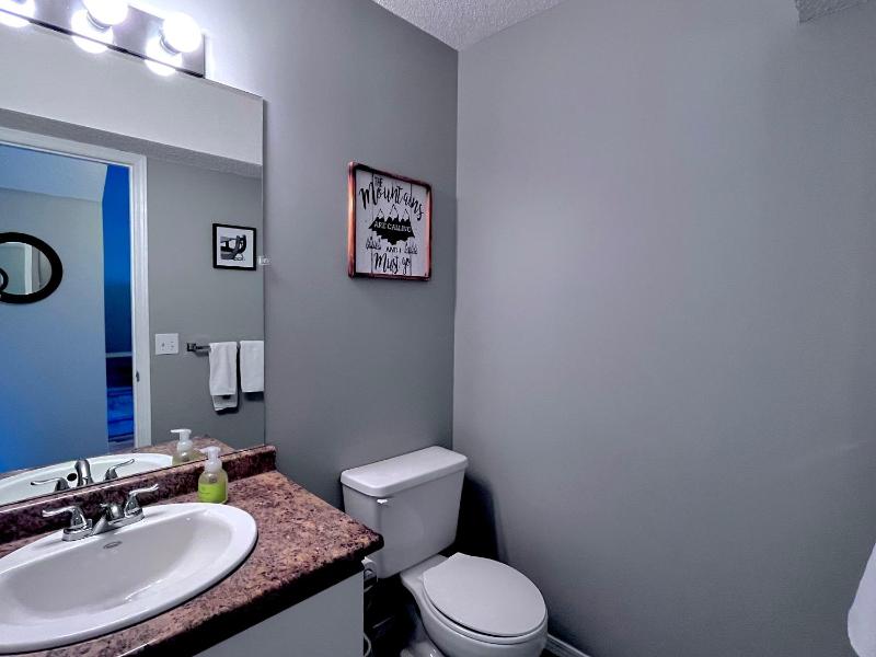 Canadian Rockies Chalets by Trilink - 2 & 3 Bedroom Condos - Self Check-In - Walking Distance to Downtown - Free Parking - Pet-Friendly - No AC - image 50