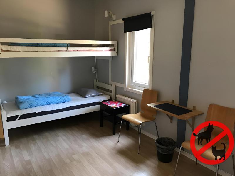 Family Room with Shared Bathroom (2 Adults + 2 Children) image 1
