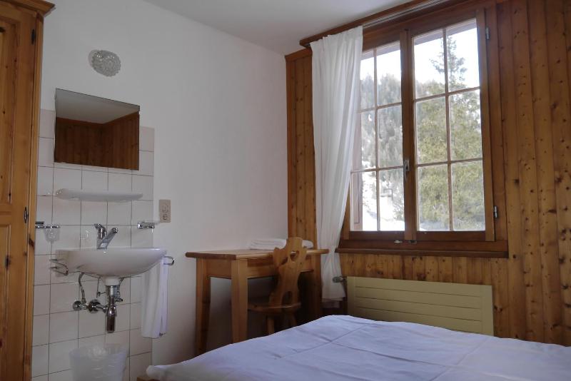 Double Room with Shared Bathroom image 4