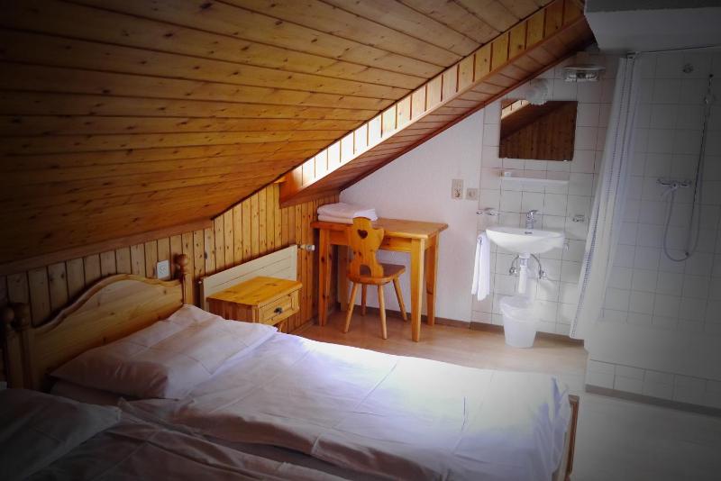 Double Room with Shared Bathroom image 2