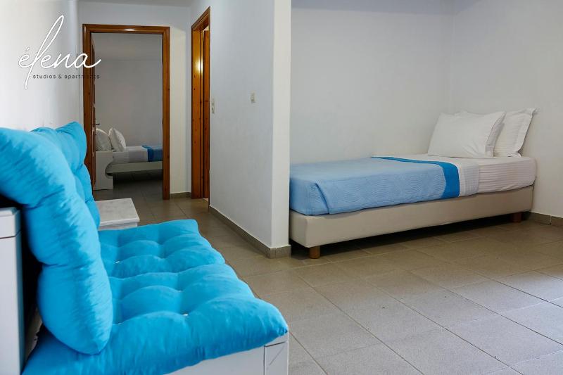 One-Bedroom Apartment with Mountain View image 4