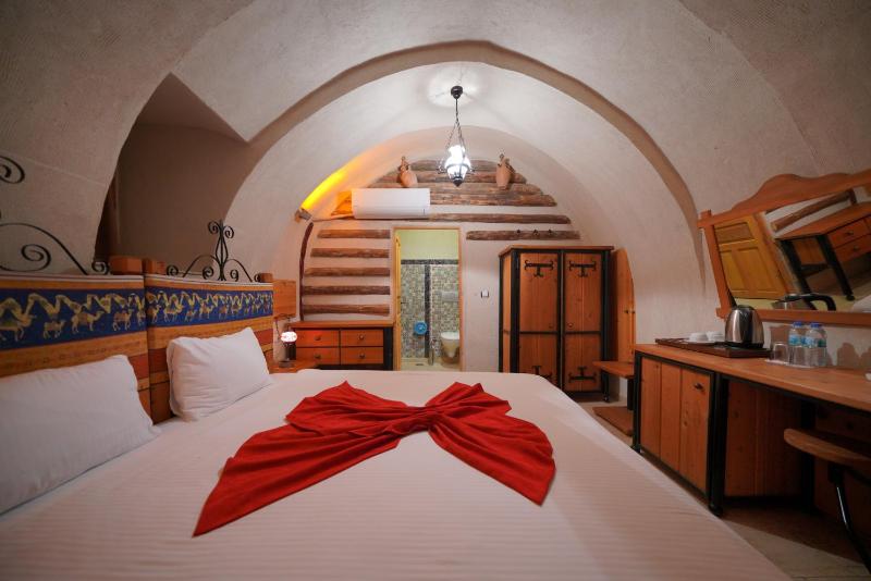 Standard Double Room image 4