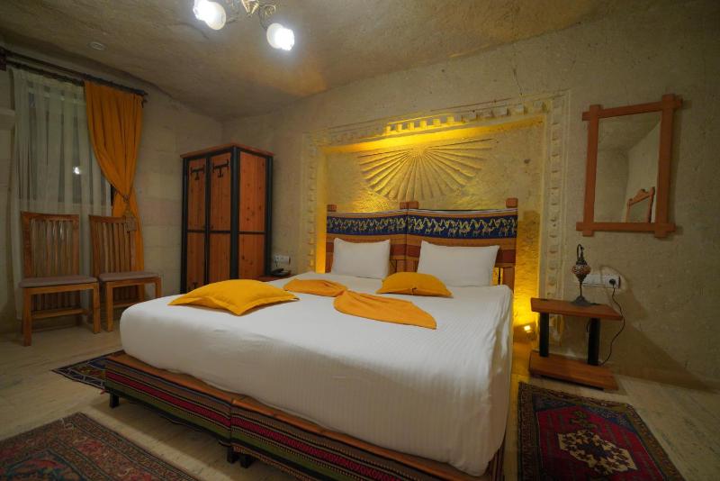 Deluxe Double Room image 1