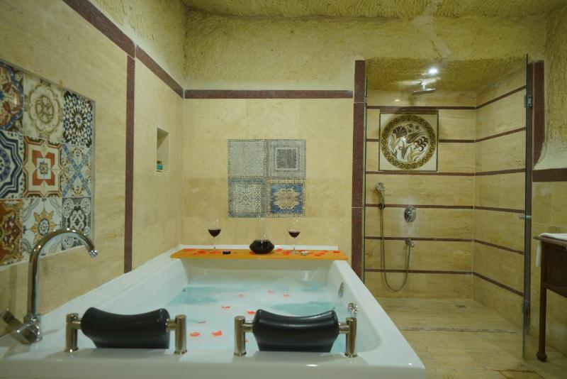 Queen Room image 4