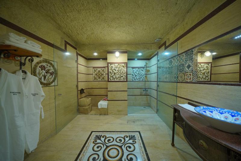 Suite with Private Pool image 3