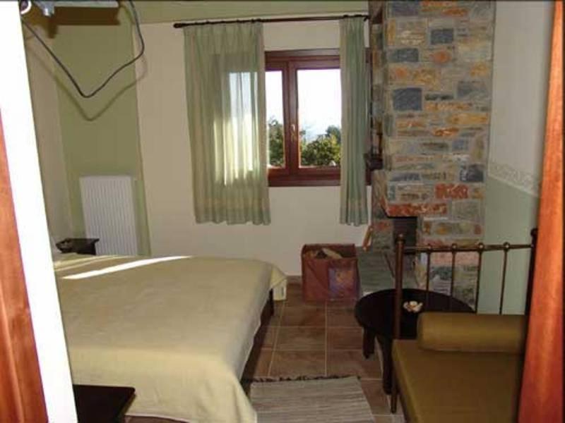 Standard Double Room image 2