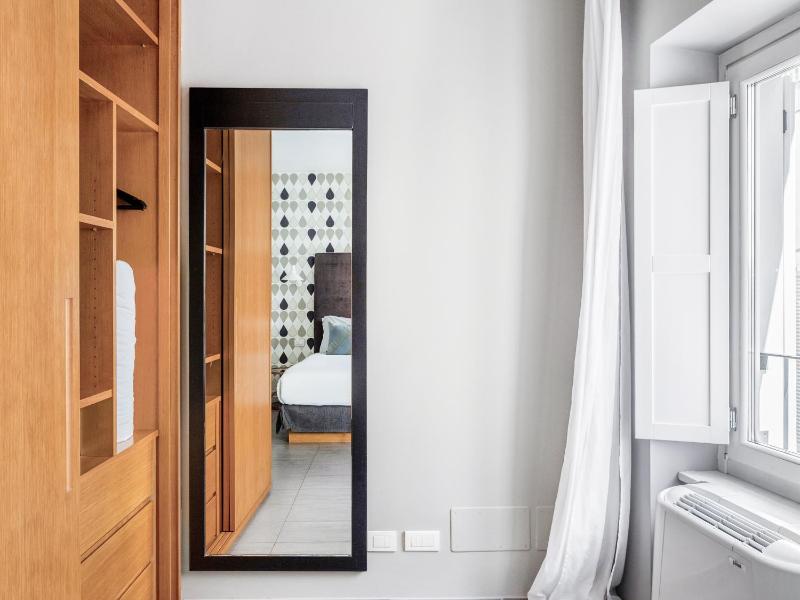 1 Bedroom Apartment with Sofa Bed image 4