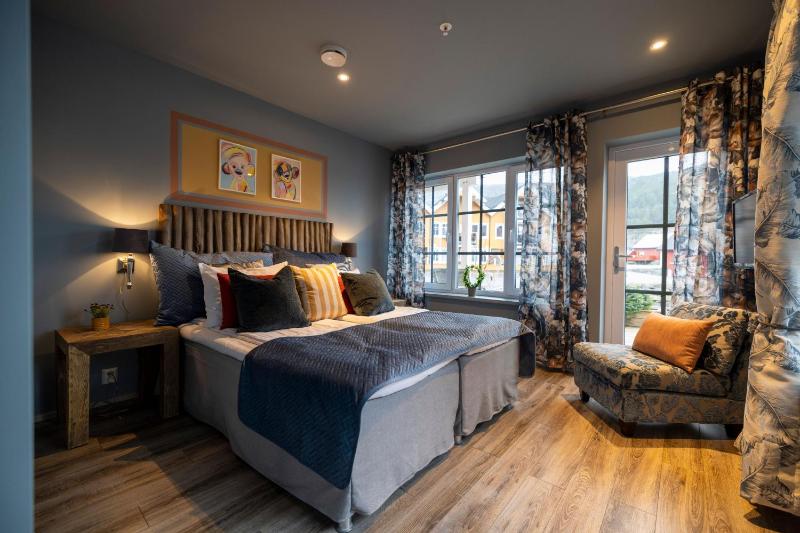 Twin Room image 2