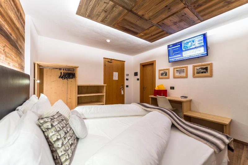 Comfort Double Room image 3