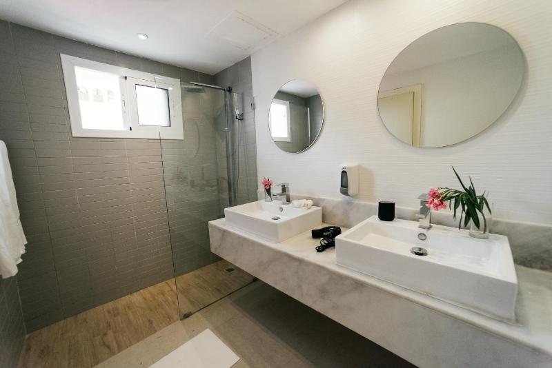 Spacious Iberosta ApartmentSueno - 3BDR Pool Beach WiFi - image 33