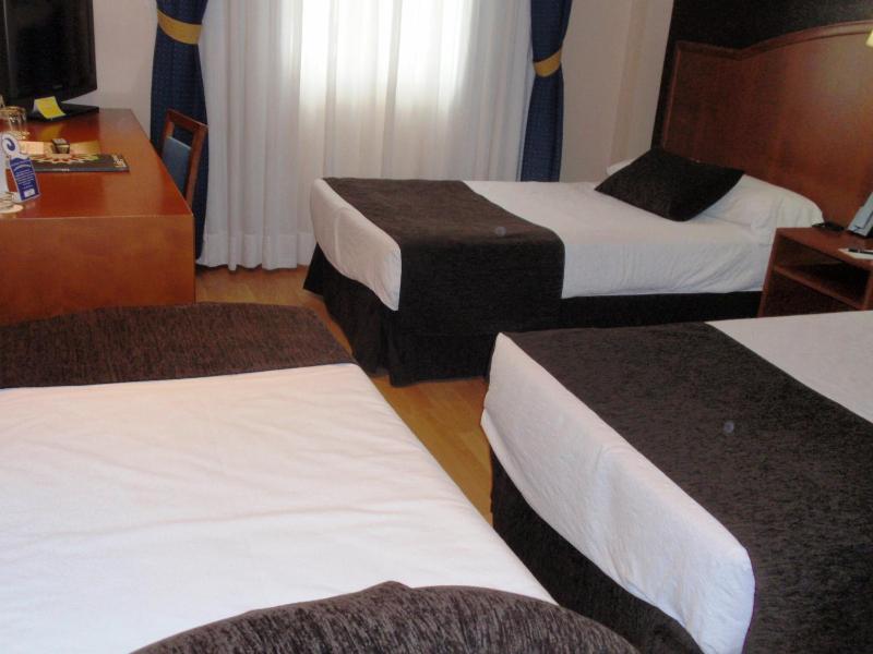 Triple Room image 3