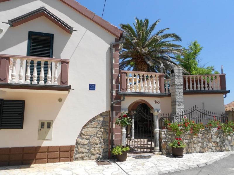 Apartment in Privlaka with balcony air conditioning WiFi dishwasher 878-1 - image 16