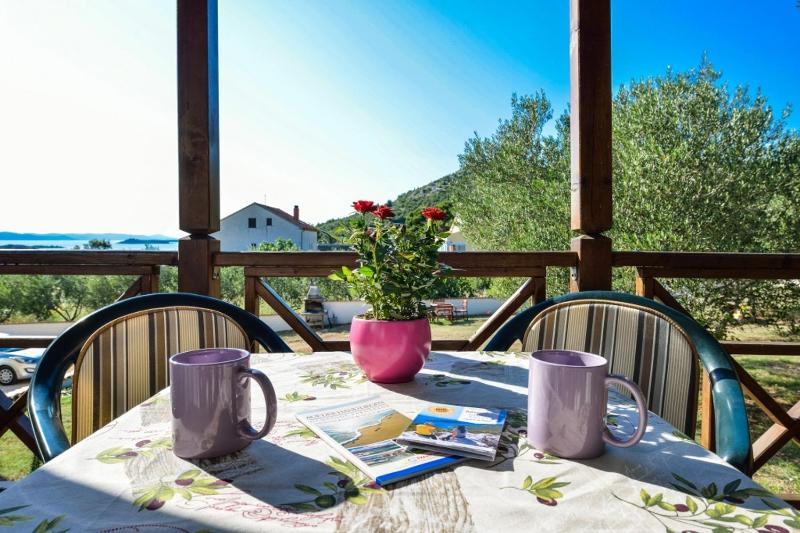 Holiday house in Drage with sea view balcony air conditioningW-LAN 571-1 - image 2