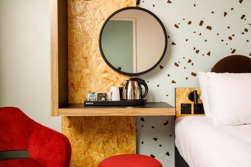 Double Room image 3