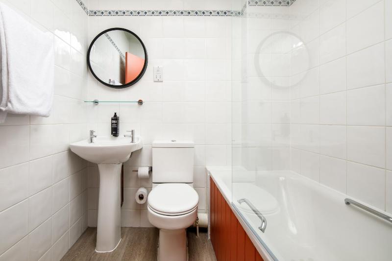 Double Room image 2