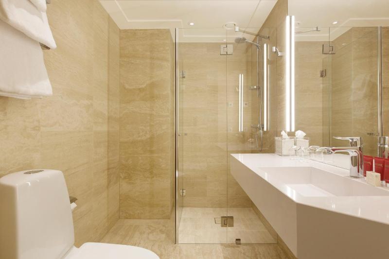 Standard Double Room - Lower Floor image 3