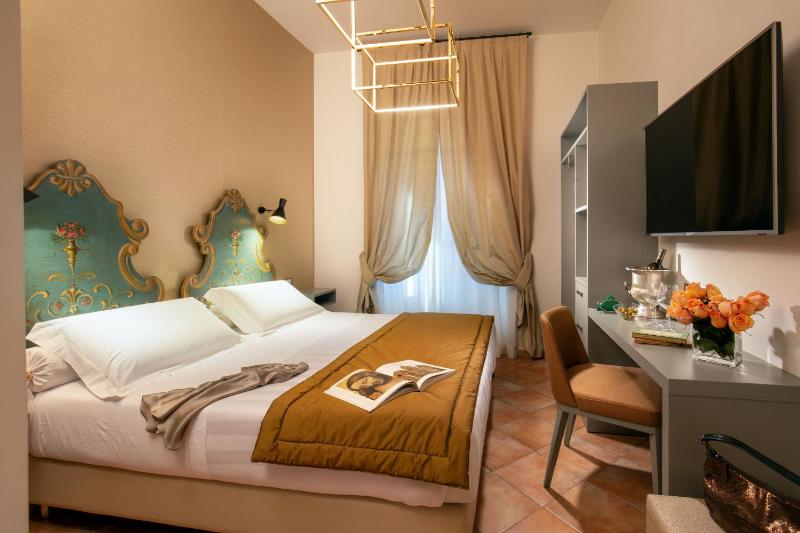 Double or Twin Room - Via dei Greci 23 image 1