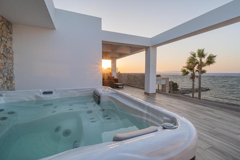 Master Suite Sea View with Outdoor Jacuzzi image 1