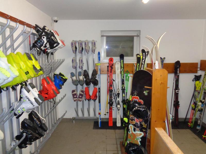 Double Room with Terrace image 2