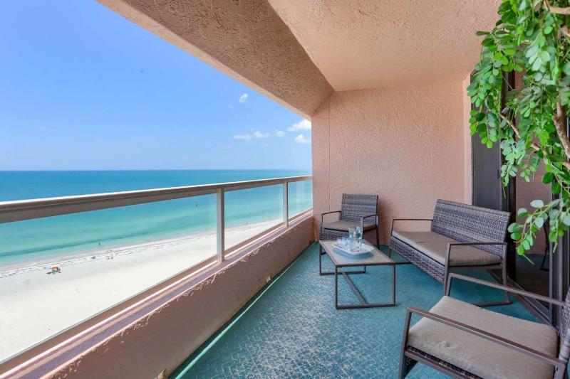 12B Crescent Beach Club - image 28