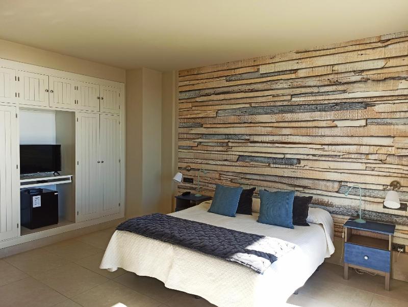 Deluxe Double Room with Shower image 1