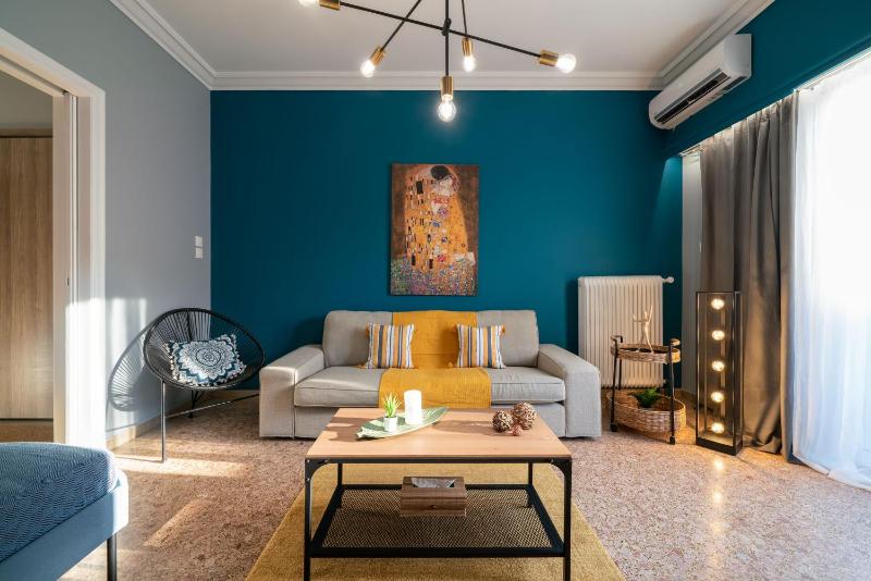 One-Bedroom Apartment image 2