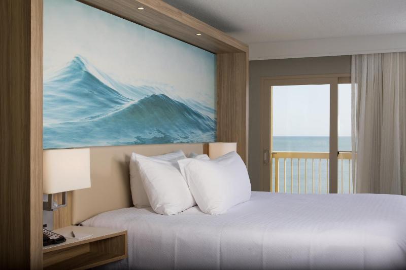 Grand King Room with Ocean View - Non-Smoking image 2
