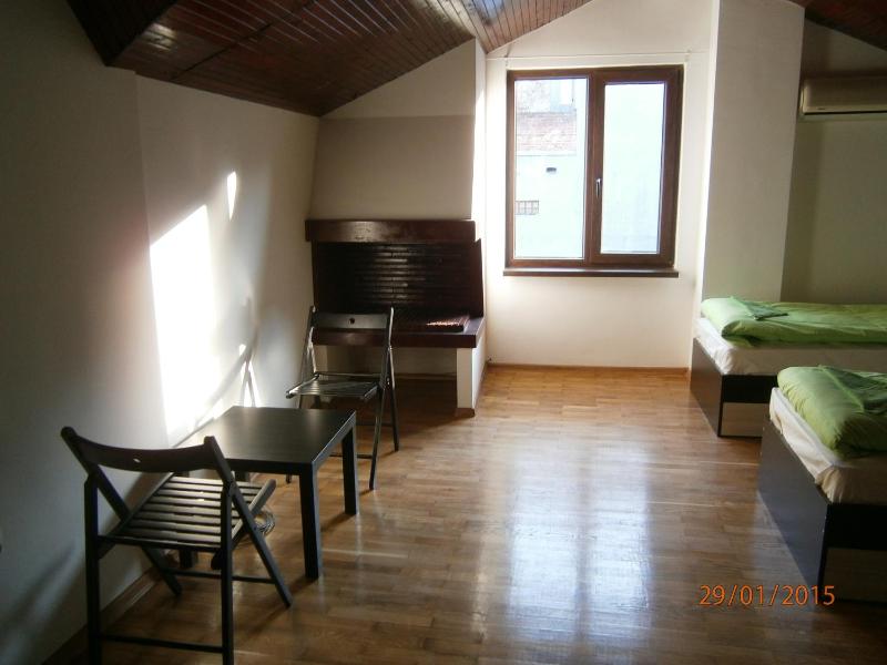 Bed in 6-Bed Mixed Dormitory Room image 2
