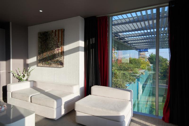 Suite image 4