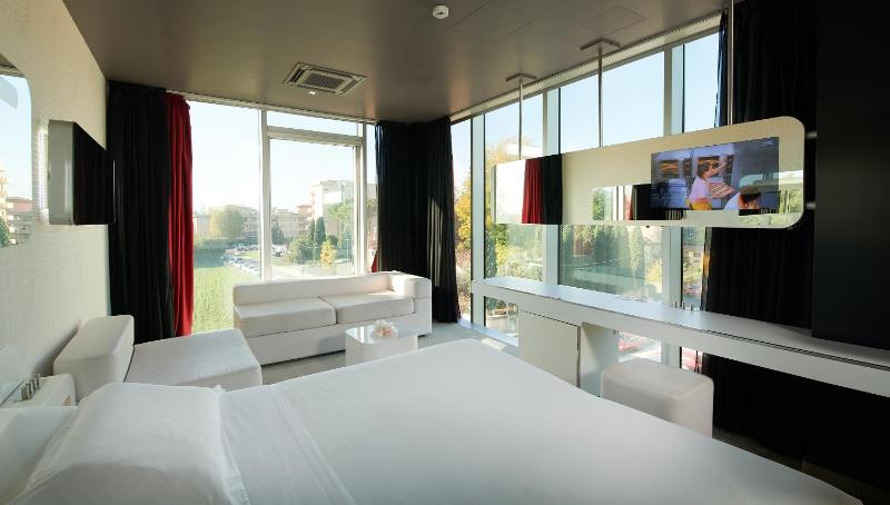 Junior Suite image 4
