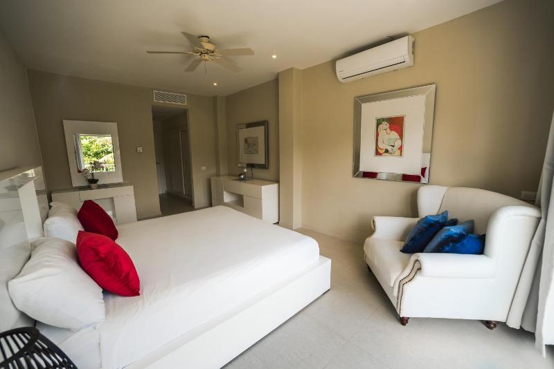 Luxury Private Villas with Pool Private Beach BBQ - image 12