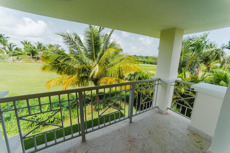 Luxury Private Villas with Pool Private Beach BBQ - image 4