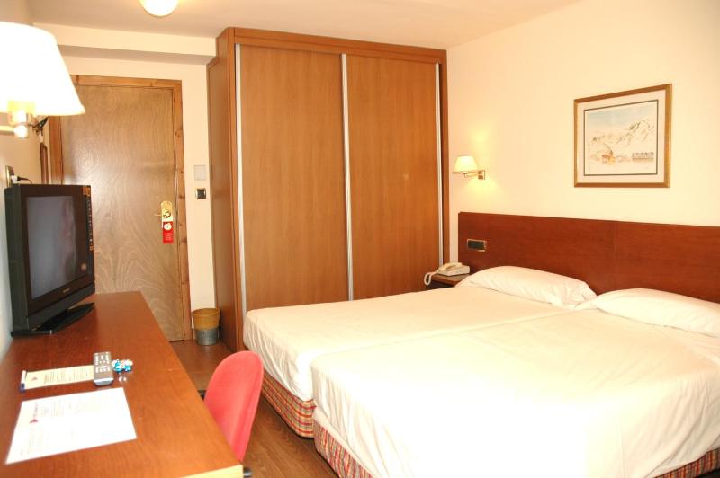Single Room image 4