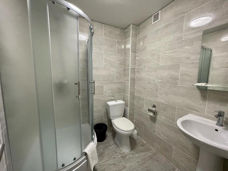 Standard Single Room image 4