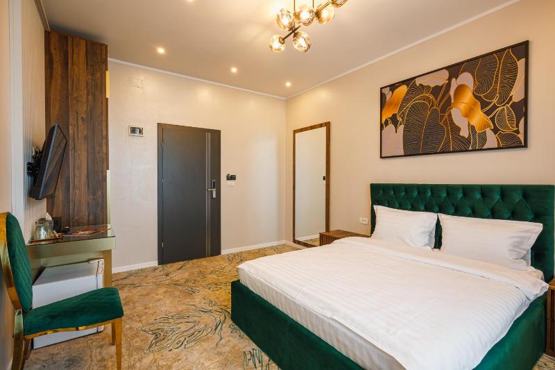 Deluxe Double Room with Shower image 4