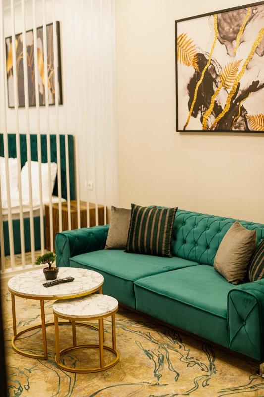 Deluxe Family Suite image 2