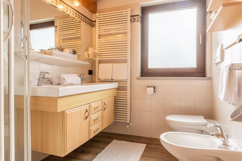 One-Bedroom Apartment (4 Adults) image 4