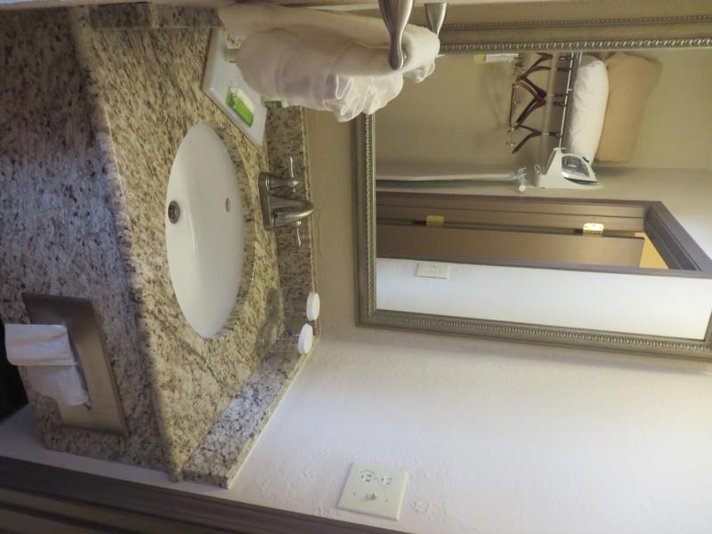 Double Room image 2