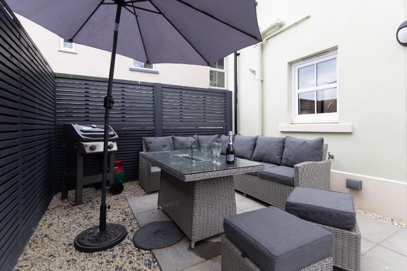 Cottage Mews - Seaside Cottage Parking Terrace - image 6