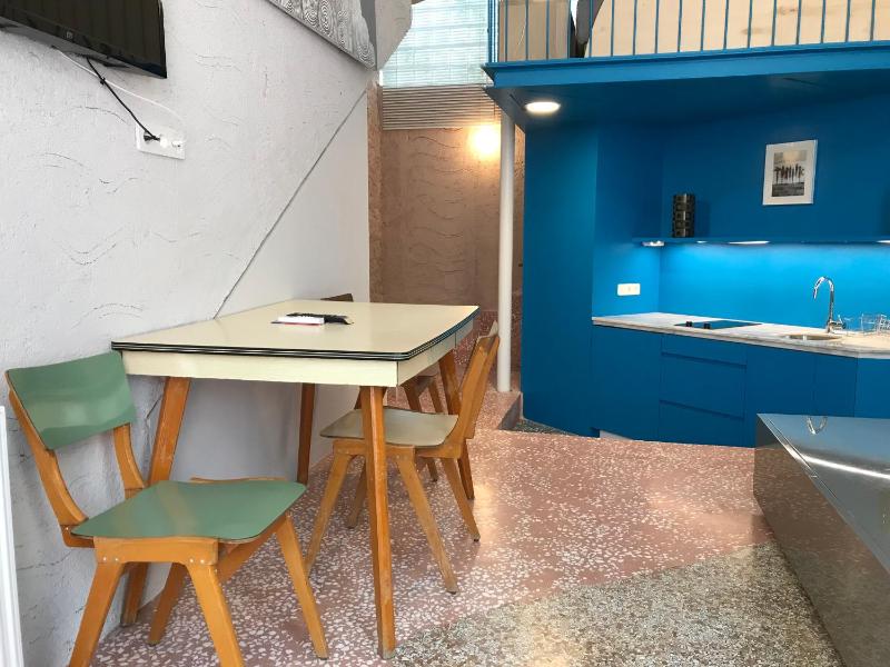 Architect designed studio with green rooftop! EP7L - image 11