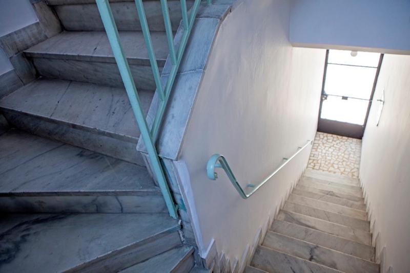 Architect designed studio with green rooftop! EP7L - image 13