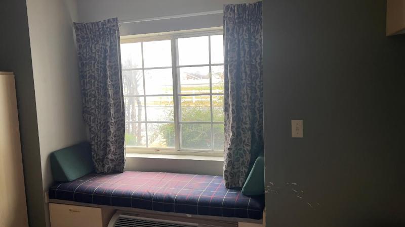 Queen Room image 4